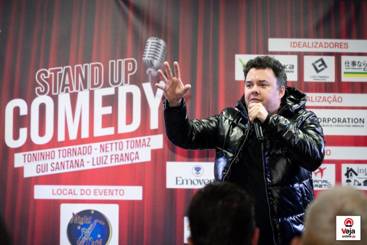 Show de Stand-Up em Komaki agita o inicio do feriado no Japão