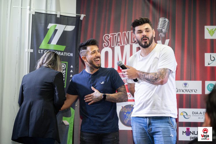 Show de Stand-Up em Komaki agita o inicio do feriado no Japão