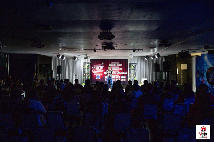 Show de Stand-Up em Komaki agita o inicio do feriado no Japão