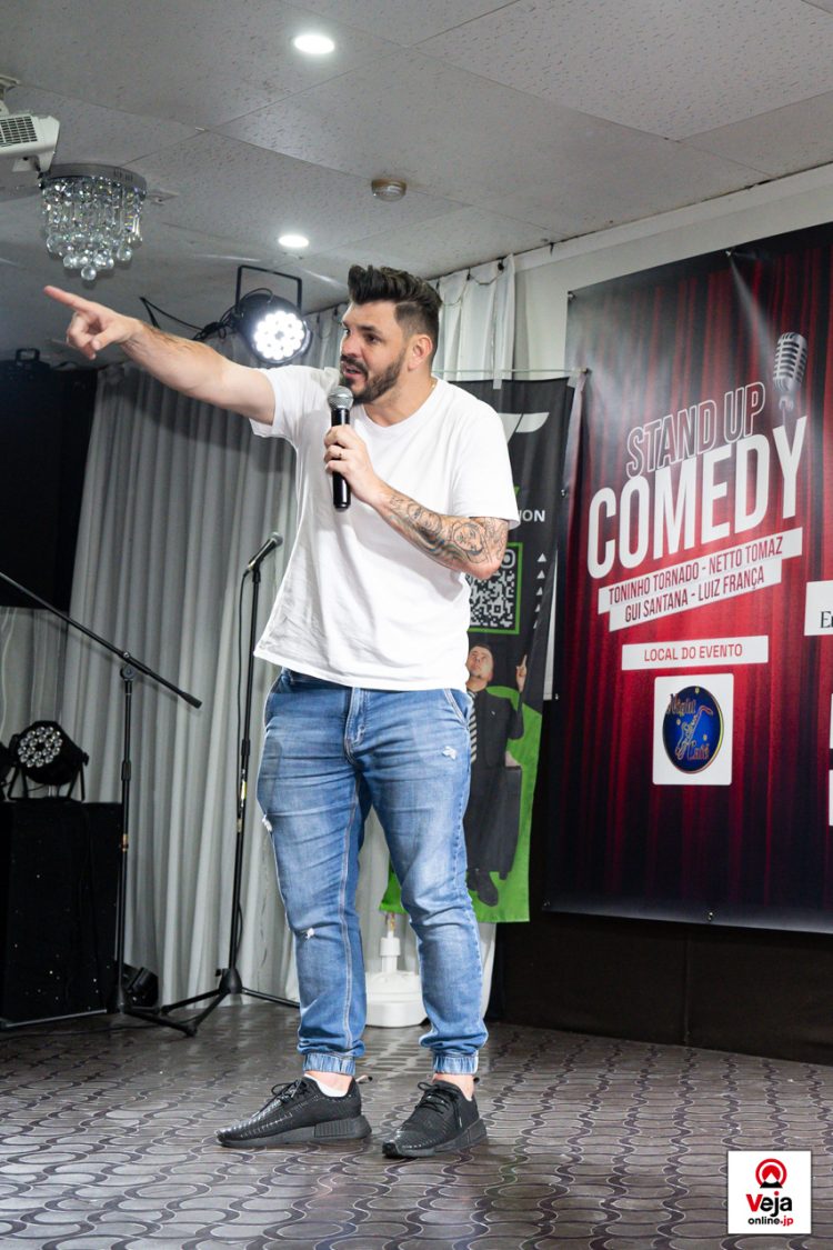 Show de Stand-Up em Komaki agita o inicio do feriado no Japão