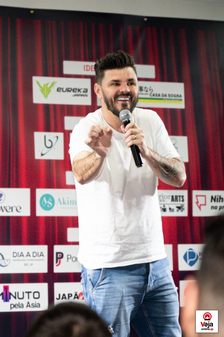 Show de Stand-Up em Komaki agita o inicio do feriado no Japão