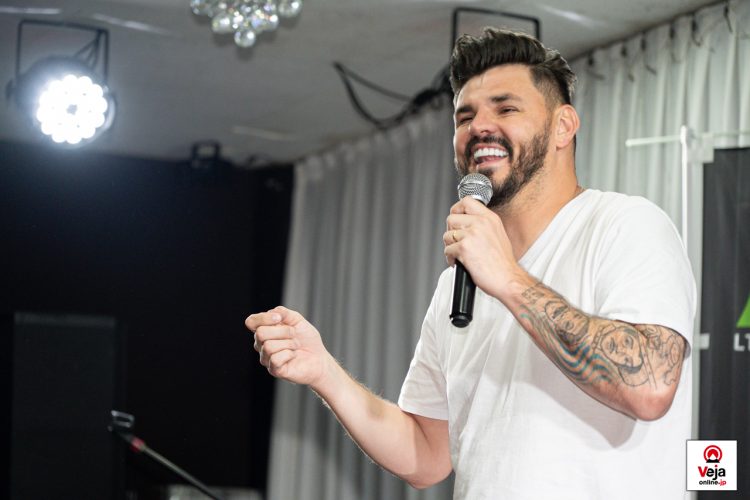 Show de Stand-Up em Komaki agita o inicio do feriado no Japão