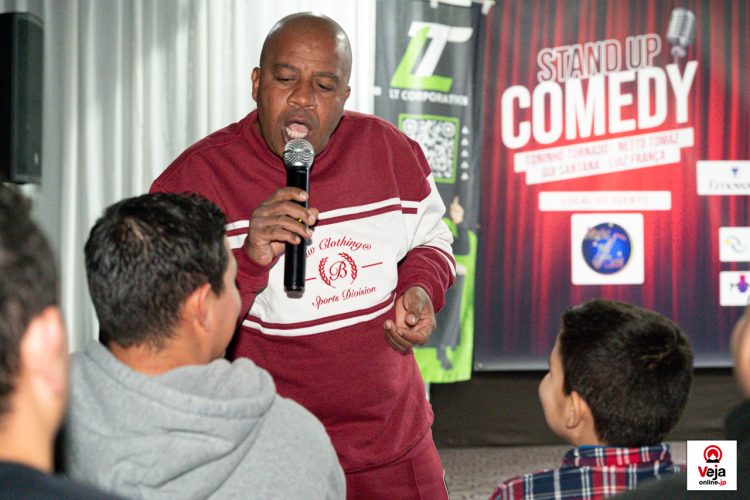 Show de Stand-Up em Komaki agita o inicio do feriado no Japão
