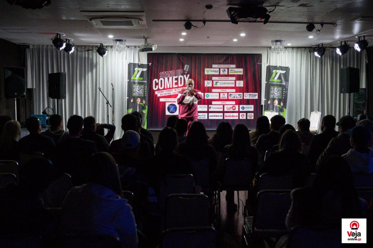 Show de Stand-Up em Komaki agita o inicio do feriado no Japão