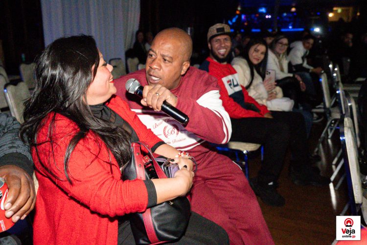 Show de Stand-Up em Komaki agita o inicio do feriado no Japão