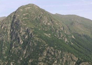 Idosa morre ao cair em descida de montanha em Kanagawa