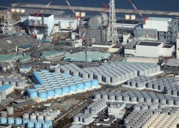 Usina nuclear relata vazamento de óleo após de terremoto de 7,6 graus de magnitude no Japão