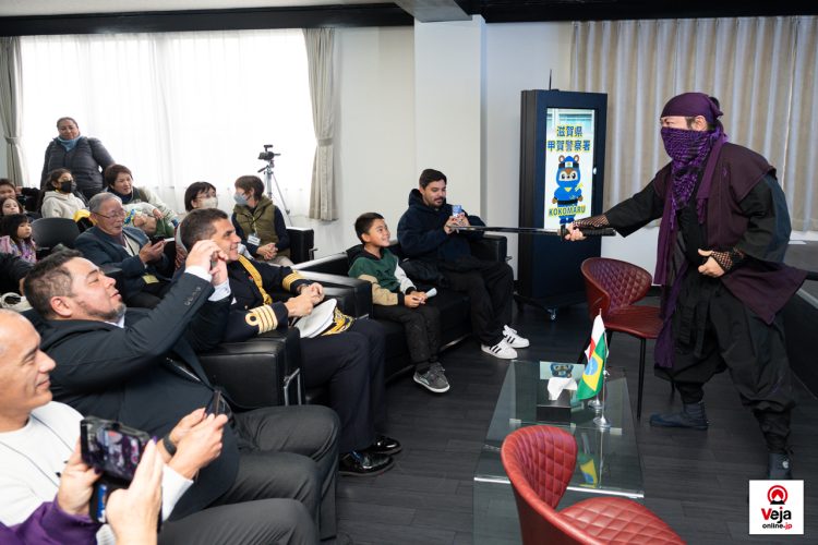 Evento promove a importância e uso apropriado do número de chamada de emergência da polícia japonesa “Dia do 110”