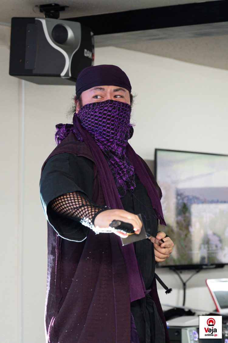 Evento promove a importância e uso apropriado do número de chamada de emergência da polícia japonesa “Dia do 110”