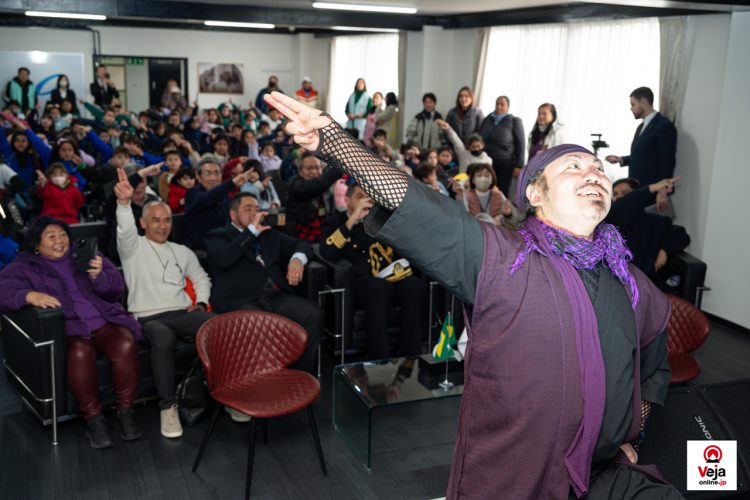 Evento promove a importância e uso apropriado do número de chamada de emergência da polícia japonesa “Dia do 110”