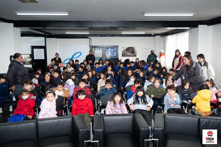 Evento promove a importância e uso apropriado do número de chamada de emergência da polícia japonesa “Dia do 110”