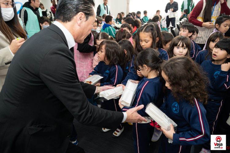 Evento promove a importância e uso apropriado do número de chamada de emergência da polícia japonesa “Dia do 110”