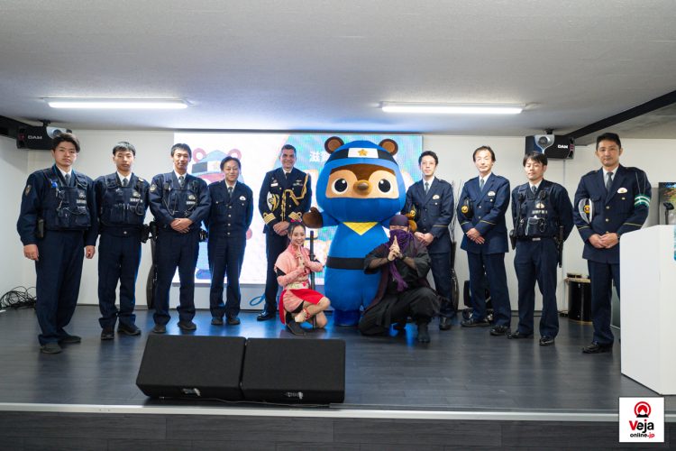 Evento promove a importância e uso apropriado do número de chamada de emergência da polícia japonesa “Dia do 110”