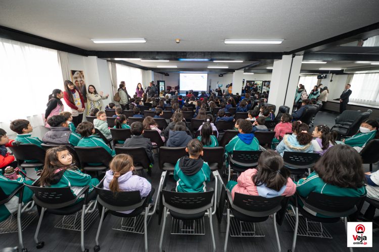 Evento promove a importância e uso apropriado do número de chamada de emergência da polícia japonesa “Dia do 110”