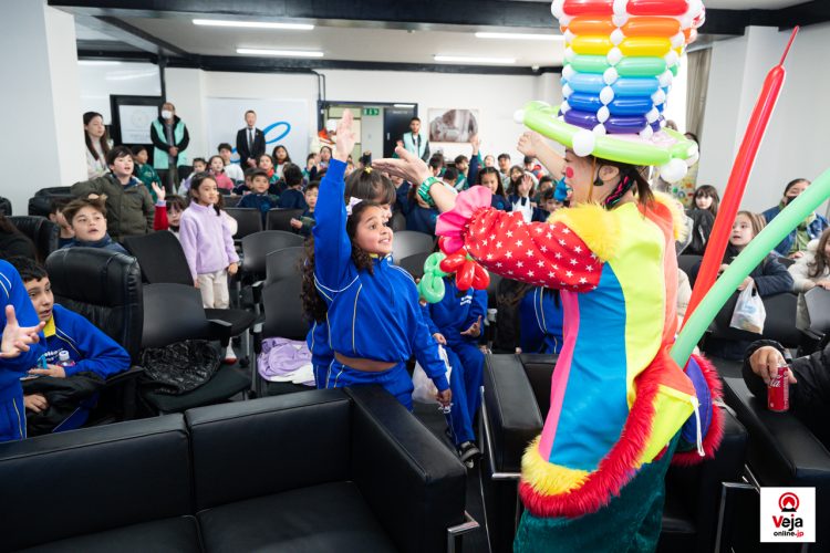 Evento promove a importância e uso apropriado do número de chamada de emergência da polícia japonesa “Dia do 110”