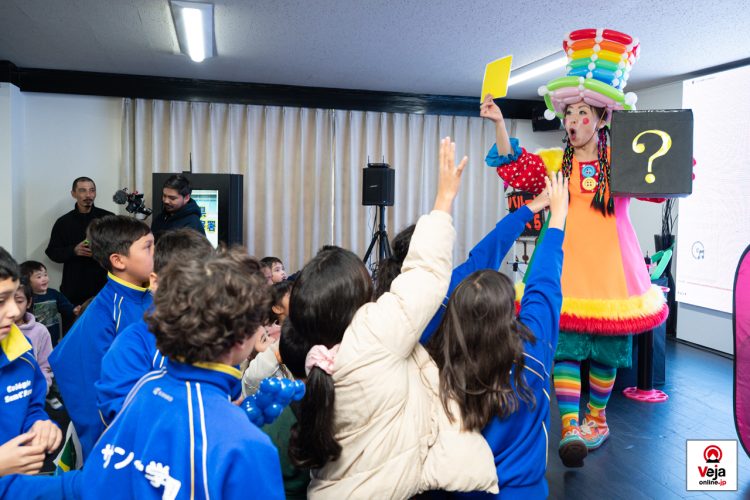 Evento promove a importância e uso apropriado do número de chamada de emergência da polícia japonesa “Dia do 110”