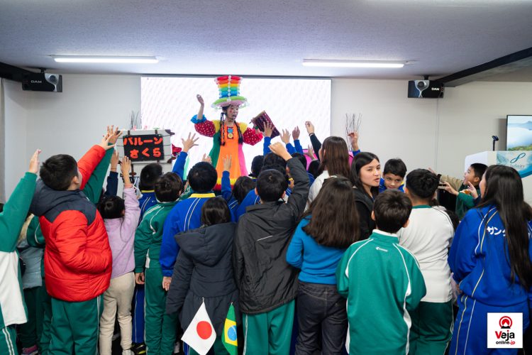 Evento promove a importância e uso apropriado do número de chamada de emergência da polícia japonesa “Dia do 110”