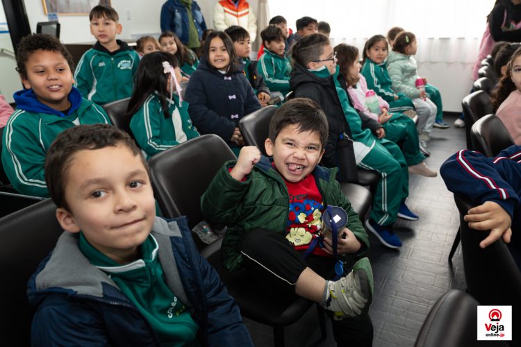 Evento promove a importância e uso apropriado do número de chamada de emergência da polícia japonesa “Dia do 110”