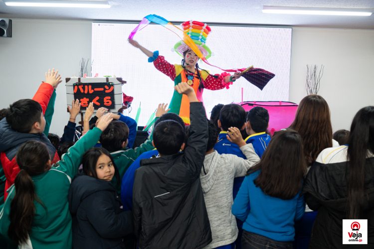 Evento promove a importância e uso apropriado do número de chamada de emergência da polícia japonesa “Dia do 110”