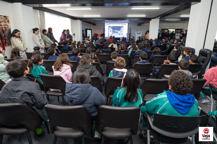 Evento promove a importância e uso apropriado do número de chamada de emergência da polícia japonesa “Dia do 110”