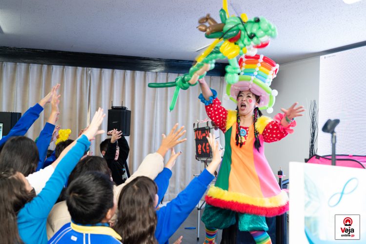 Evento promove a importância e uso apropriado do número de chamada de emergência da polícia japonesa “Dia do 110”