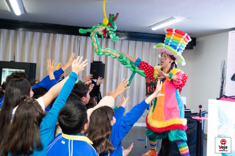 Evento promove a importância e uso apropriado do número de chamada de emergência da polícia japonesa “Dia do 110”