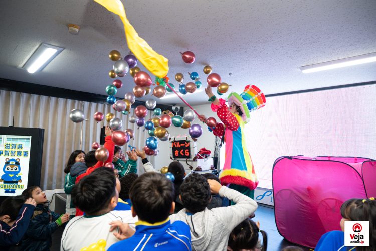 Evento promove a importância e uso apropriado do número de chamada de emergência da polícia japonesa “Dia do 110”