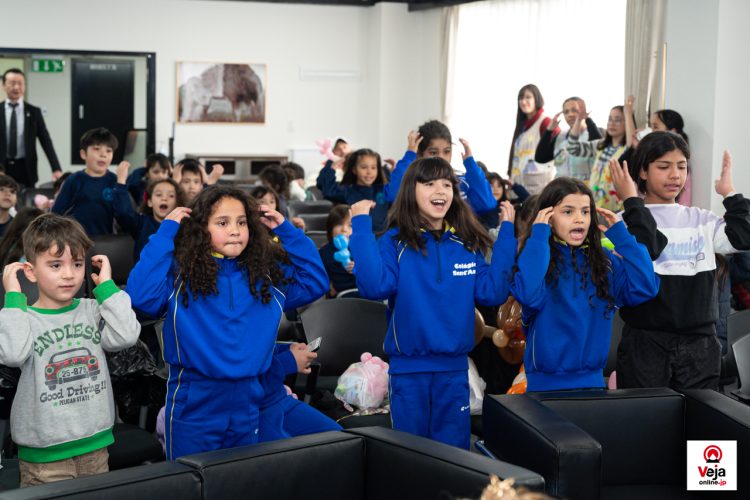 Evento promove a importância e uso apropriado do número de chamada de emergência da polícia japonesa “Dia do 110”