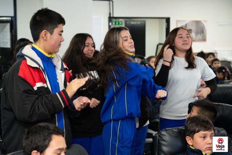 Evento promove a importância e uso apropriado do número de chamada de emergência da polícia japonesa “Dia do 110”