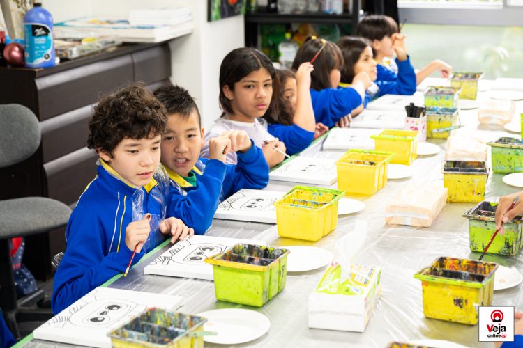 Evento promove a importância e uso apropriado do número de chamada de emergência da polícia japonesa “Dia do 110”