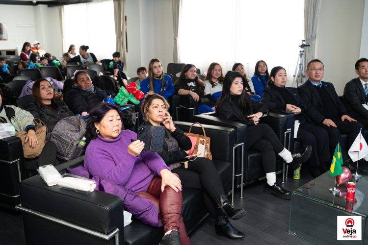 Evento promove a importância e uso apropriado do número de chamada de emergência da polícia japonesa “Dia do 110”