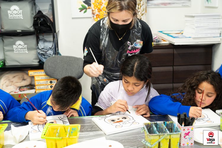 Evento promove a importância e uso apropriado do número de chamada de emergência da polícia japonesa “Dia do 110”