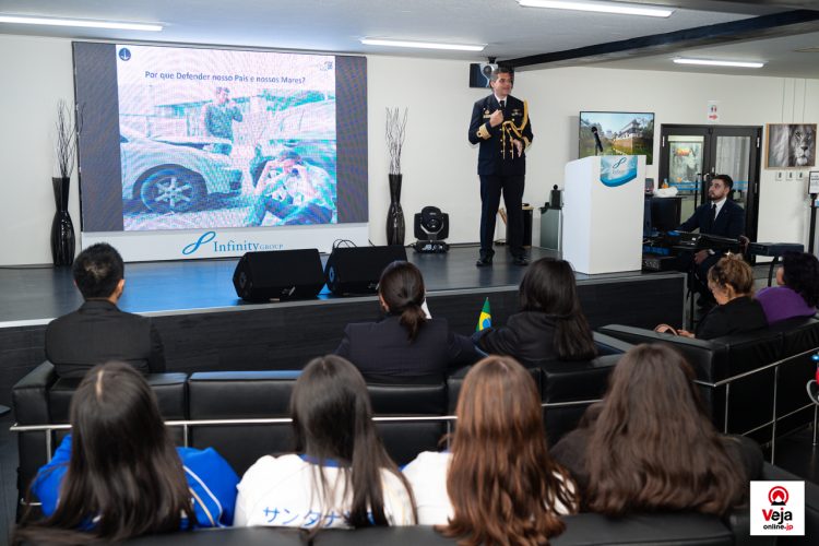 Evento promove a importância e uso apropriado do número de chamada de emergência da polícia japonesa “Dia do 110”