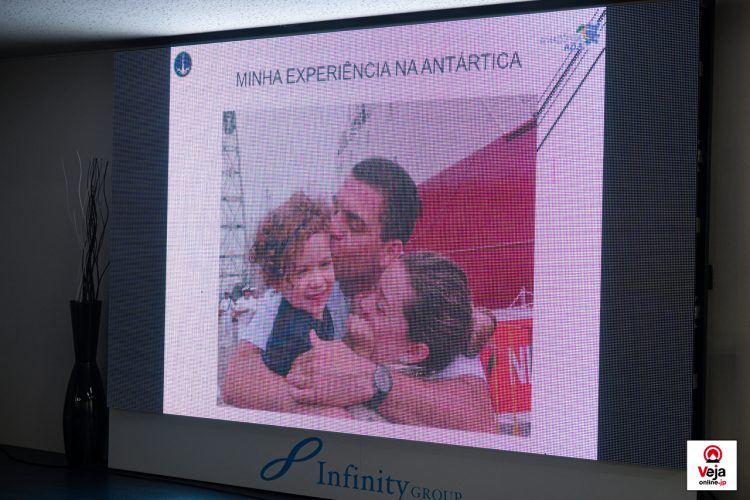 Evento promove a importância e uso apropriado do número de chamada de emergência da polícia japonesa “Dia do 110”