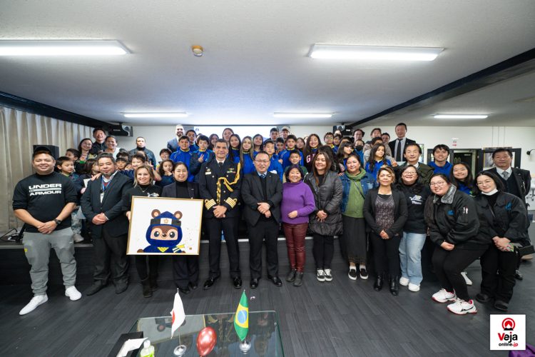 Evento promove a importância e uso apropriado do número de chamada de emergência da polícia japonesa “Dia do 110”