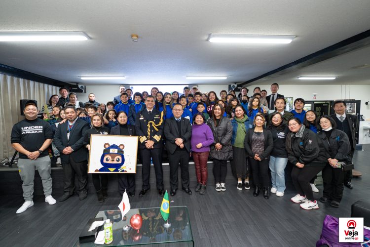 Evento promove a importância e uso apropriado do número de chamada de emergência da polícia japonesa “Dia do 110”