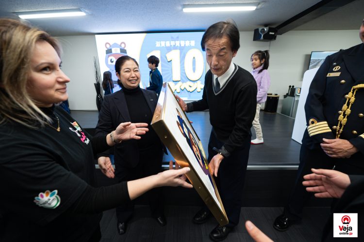 Evento promove a importância e uso apropriado do número de chamada de emergência da polícia japonesa “Dia do 110”