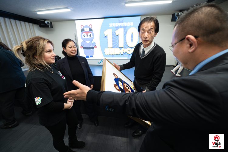 Evento promove a importância e uso apropriado do número de chamada de emergência da polícia japonesa “Dia do 110”