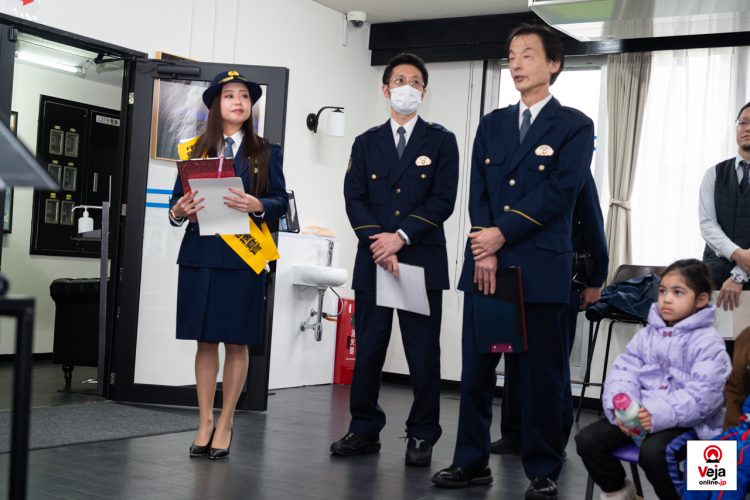 Evento promove a importância e uso apropriado do número de chamada de emergência da polícia japonesa “Dia do 110”