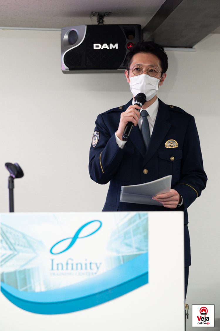 Evento promove a importância e uso apropriado do número de chamada de emergência da polícia japonesa “Dia do 110”