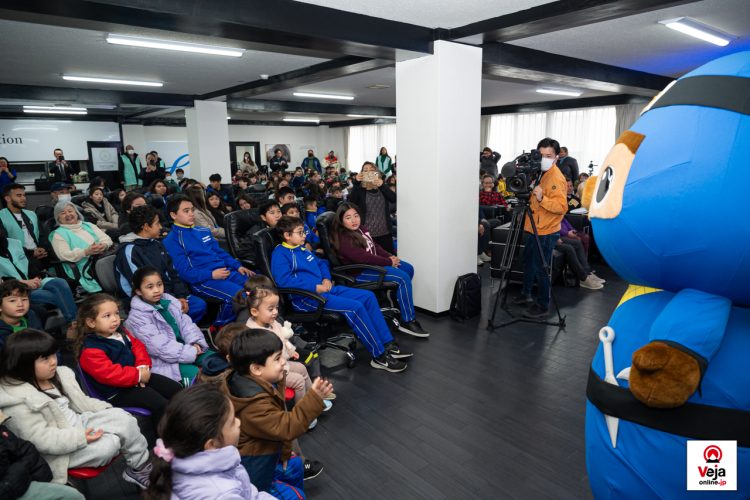 Evento promove a importância e uso apropriado do número de chamada de emergência da polícia japonesa “Dia do 110”