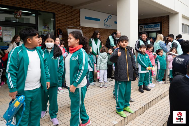 Evento promove a importância e uso apropriado do número de chamada de emergência da polícia japonesa “Dia do 110”