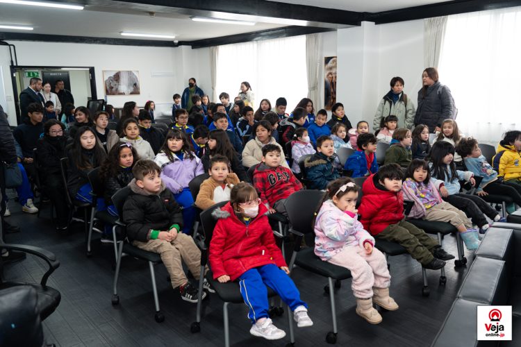 Evento promove a importância e uso apropriado do número de chamada de emergência da polícia japonesa “Dia do 110”