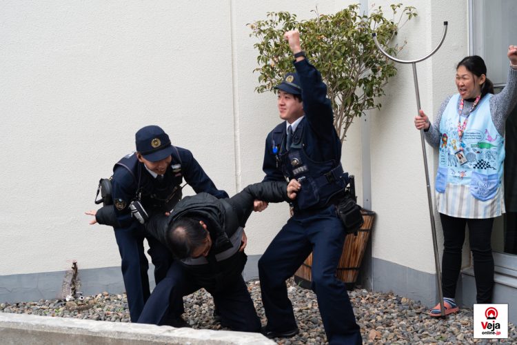 Evento promove a importância e uso apropriado do número de chamada de emergência da polícia japonesa “Dia do 110”