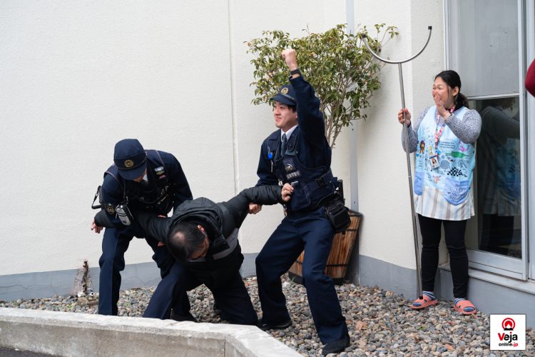 Evento promove a importância e uso apropriado do número de chamada de emergência da polícia japonesa “Dia do 110”