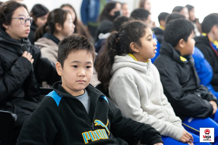 Evento promove a importância e uso apropriado do número de chamada de emergência da polícia japonesa “Dia do 110”