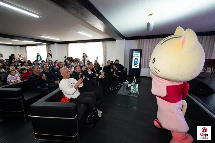 Evento promove a importância e uso apropriado do número de chamada de emergência da polícia japonesa “Dia do 110”