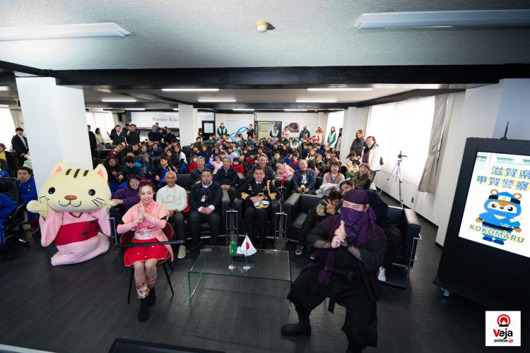 Evento promove a importância e uso apropriado do número de chamada de emergência da polícia japonesa “Dia do 110”