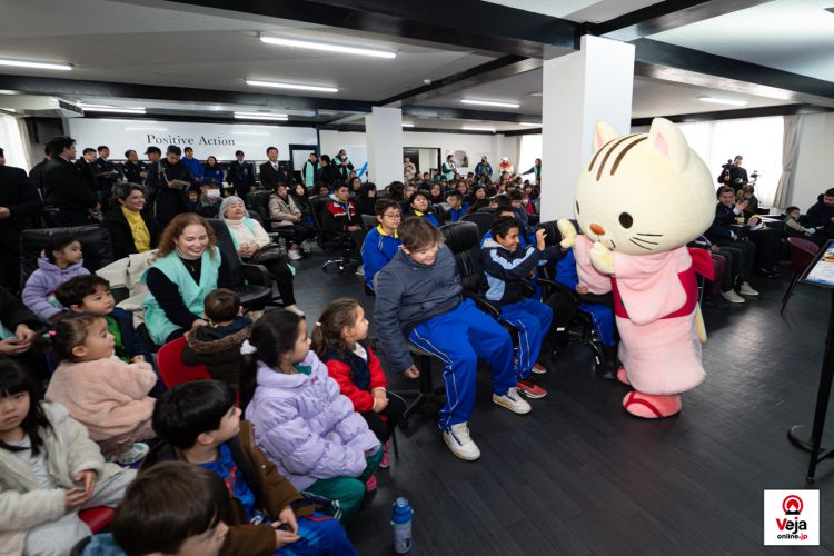 Evento promove a importância e uso apropriado do número de chamada de emergência da polícia japonesa “Dia do 110”