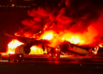 Japão confirma a morte de 5 tripulantes do avião da guarda costeira que colidiu com o avião da Jal em Haneda